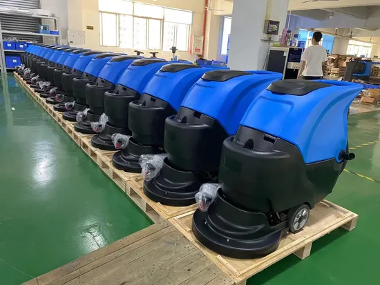 Caminar detrás de la fregadora de pisos Eco Mode para taller